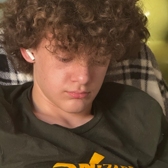 Meet your Posher, Renea! - Picture 4 of 15